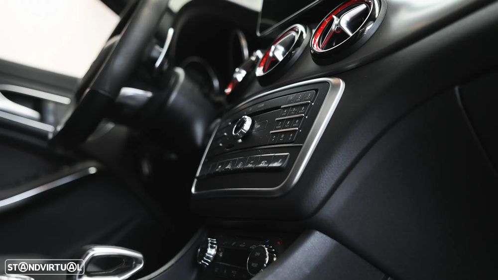 Mercedes-Benz CLA 45 AMG Shooting Brake 4-Matic - 40