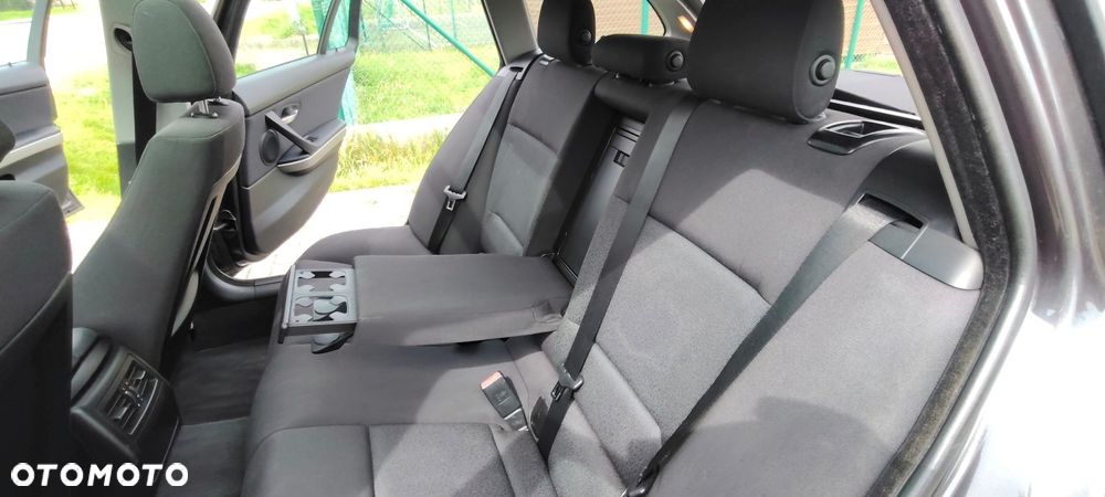 BMW Seria 3 318d - 21