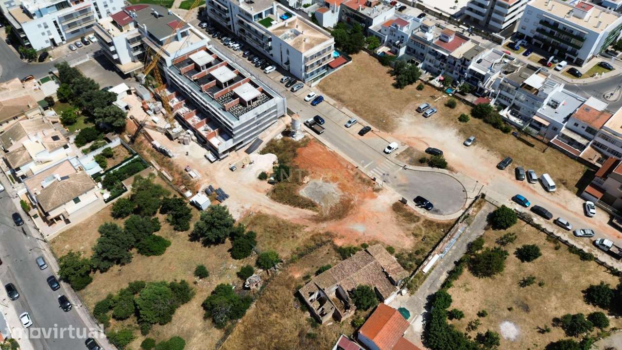 Terreno com Projeto Aprovado para 7 Moradias em banda, Beco  das Giest - Grande imagem: 4/13
