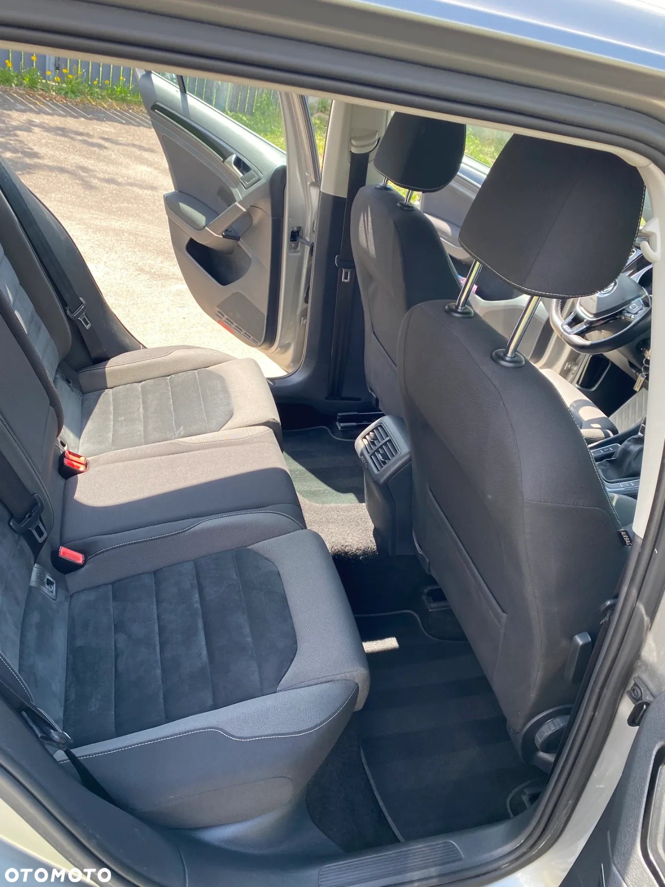 Volkswagen Golf - 12