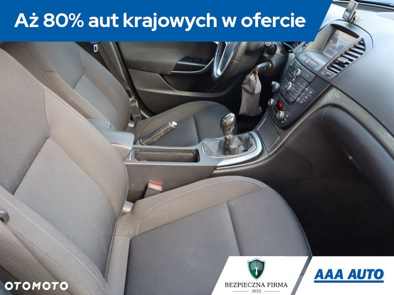 Opel Insignia - 10