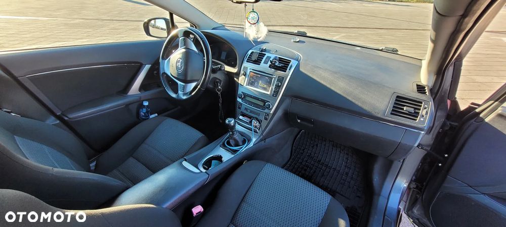 Toyota Avensis 2.2 D-4D Business Edition - 4