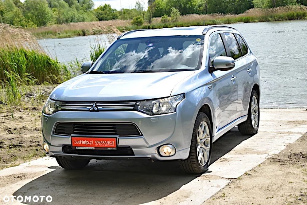 Mitsubishi Outlander 2.0 4WD Plug-In Hybrid Top - 10