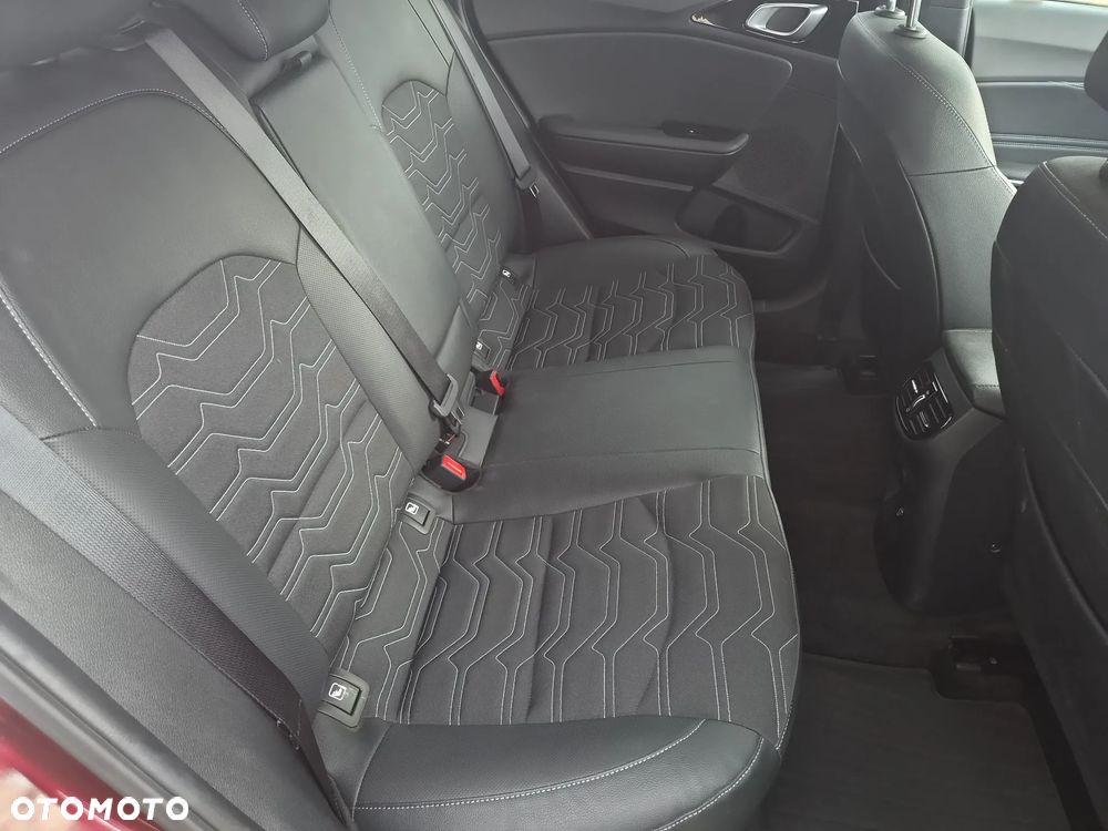 Kia XCeed 1.6 T-GDI Tribute DCT - 25