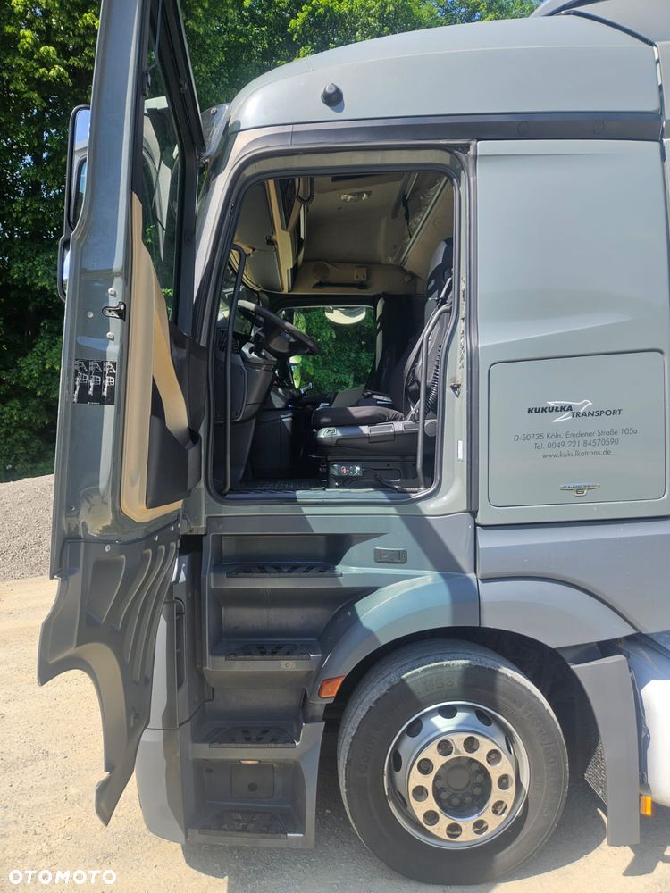 Mercedes-Benz ACTROS - 4