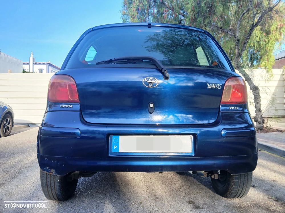 Toyota Yaris 1.0 Sol AC - 4