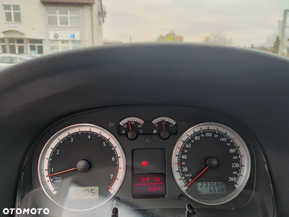 Volkswagen Golf - 17