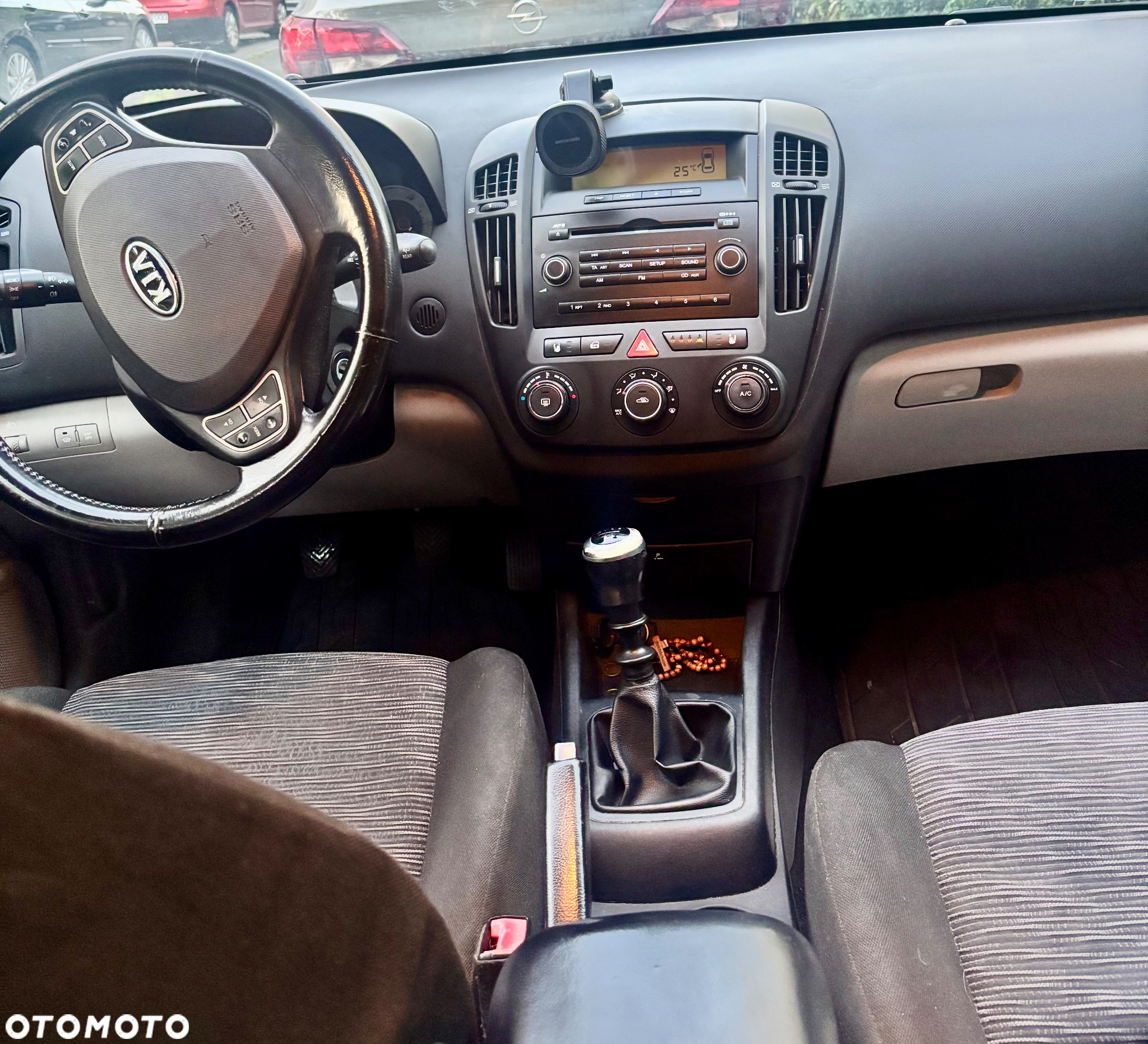 Kia Ceed - 8