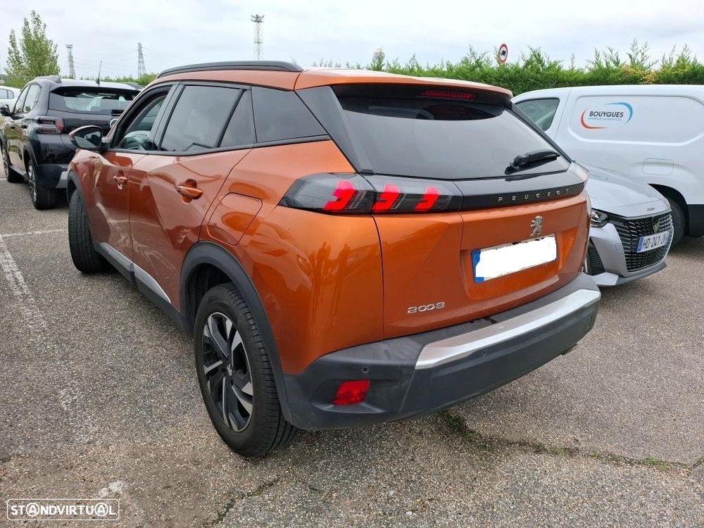Peugeot 2008 1.5 BlueHDi Allure EAT8 - 6