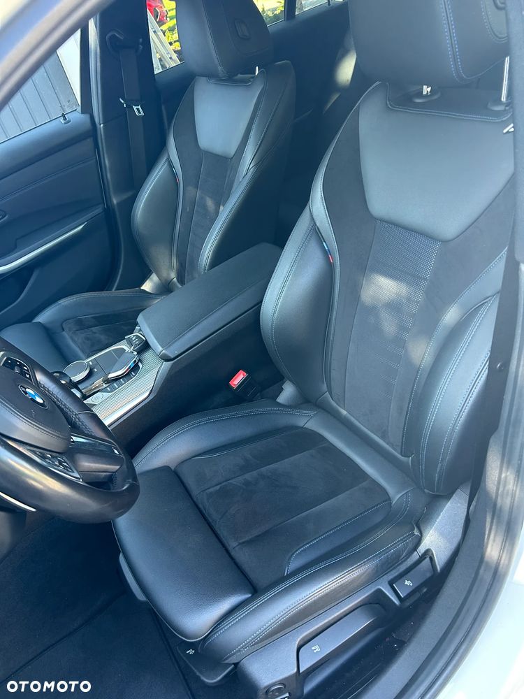 BMW Seria 3 320d M Sport Shadow - 18