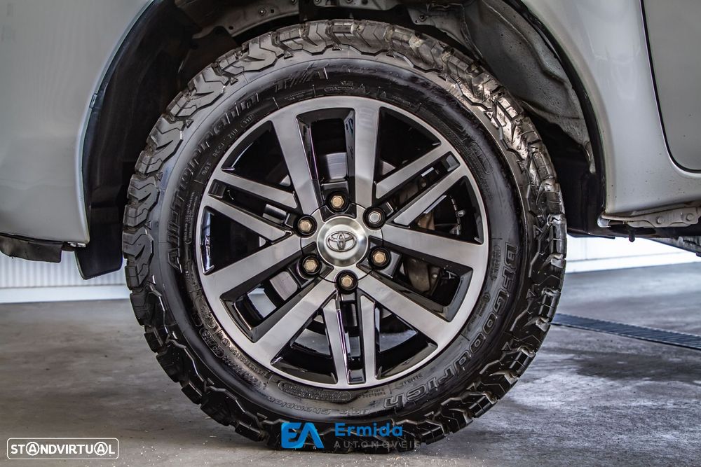 Toyota Hilux 2.4 D-4D 4WD CD CH - 20