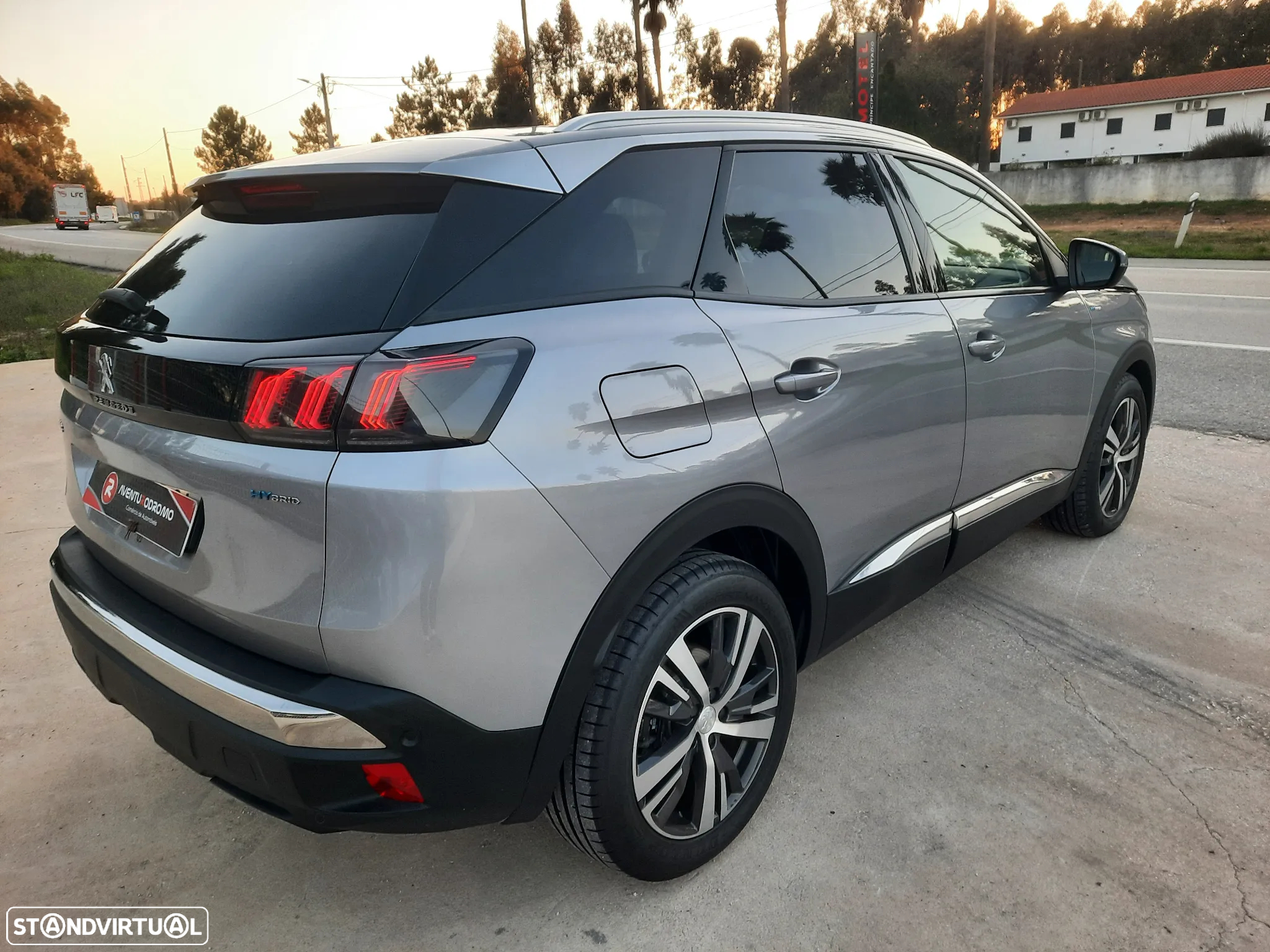 Peugeot 3008 1.6 Hybrid Allure Pack e-EAT8 - 17
