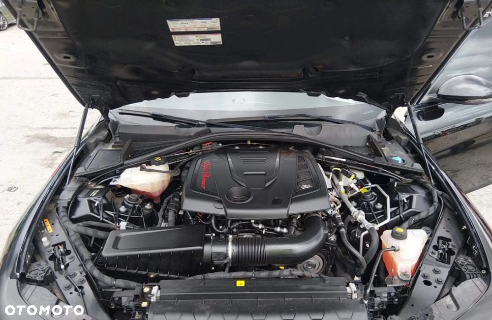 Alfa Romeo Giulia - 16