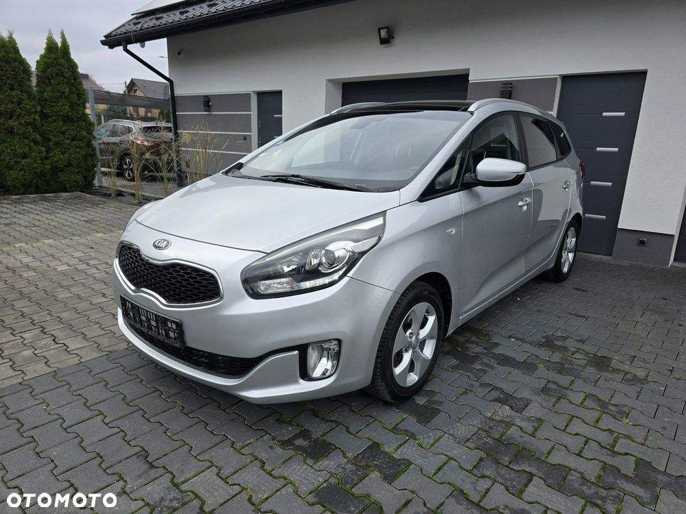 Kia Carens - 3