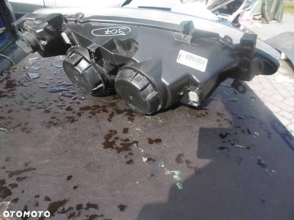 Lampa lewa Peugeot 307 Valeo europa - 4
