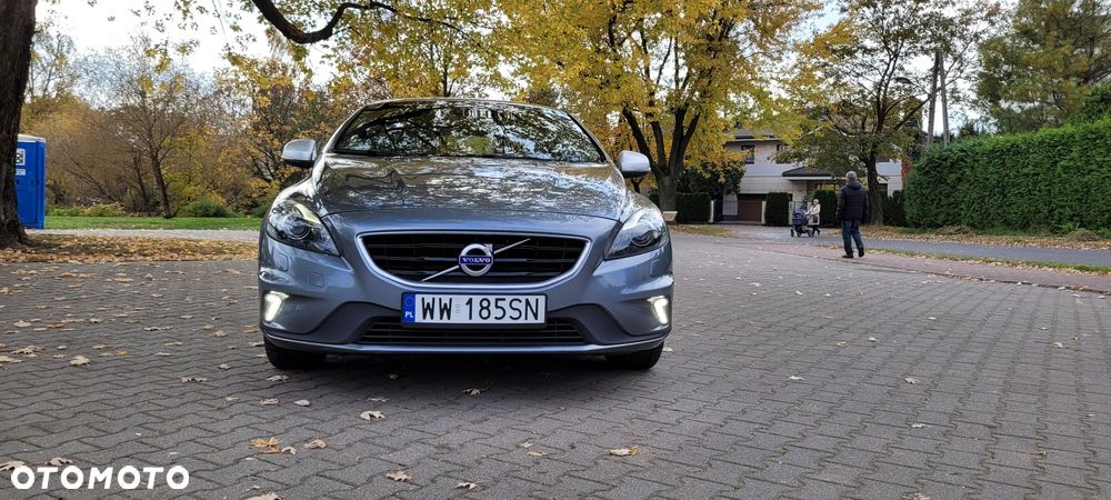 Volvo V40 D2 Drive-E R-Design Momentum - 6