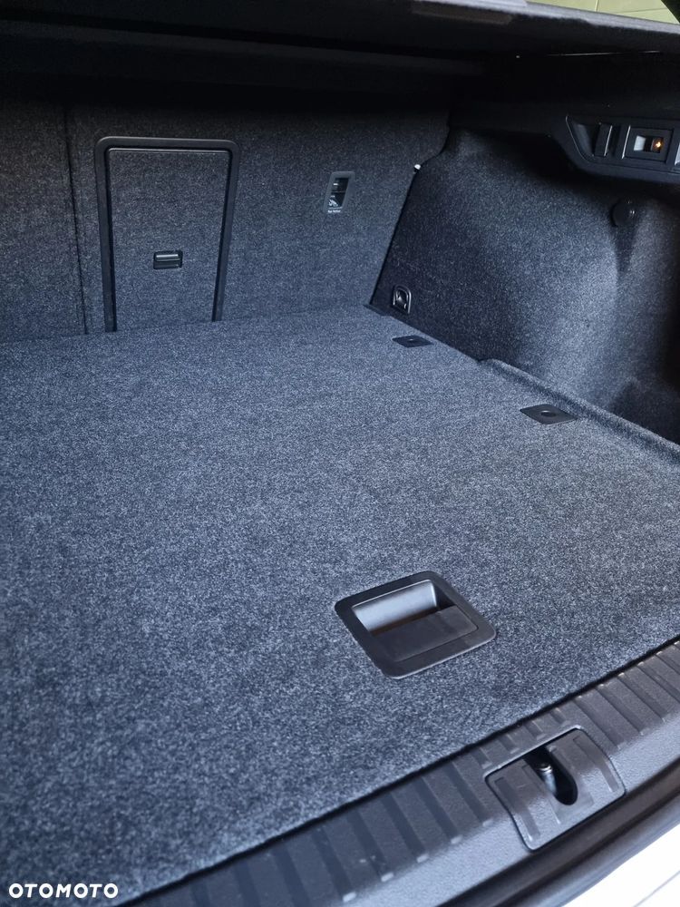 Skoda Octavia Combi 2.0 TDI DSG Ambition - 12