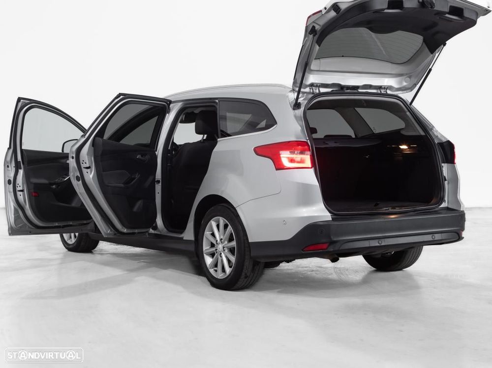Ford Focus SW - 5