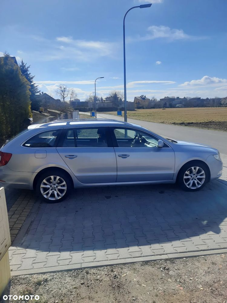 Skoda Superb 2.0 TDI Ambition - 2