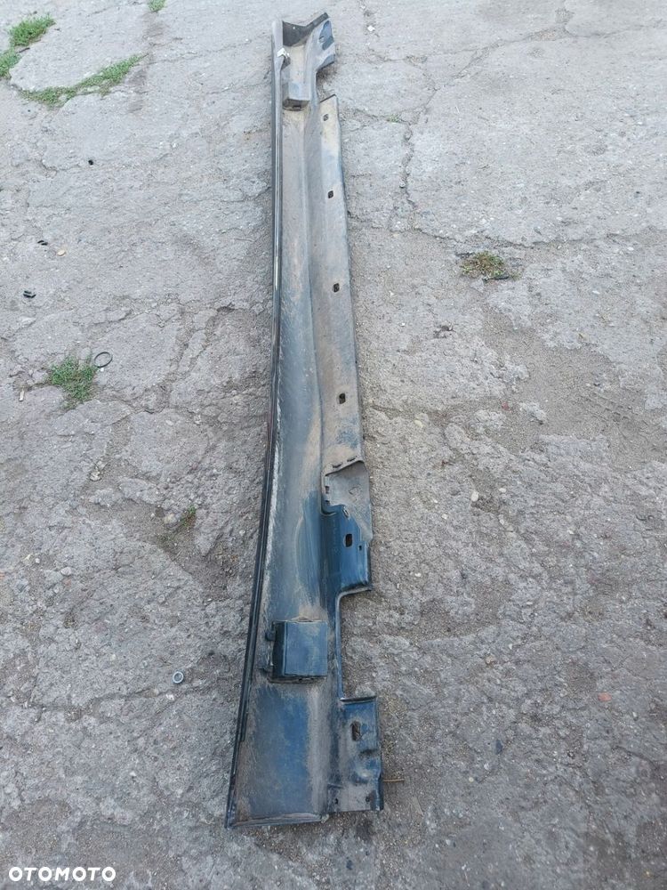 MERCEDES E KLASA W212 AMG KOMBI LISTWA PROGOWA LEWA 197 - 6