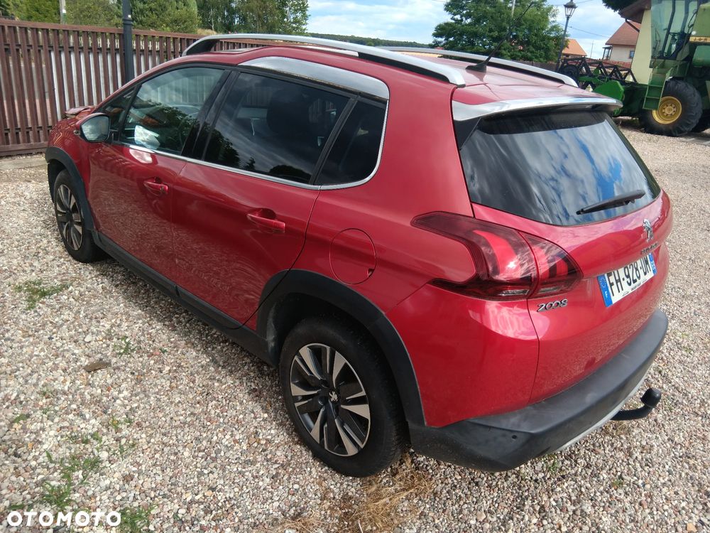 Peugeot 2008 1.2 Pure Tech Allure S&S EAT6 - 4