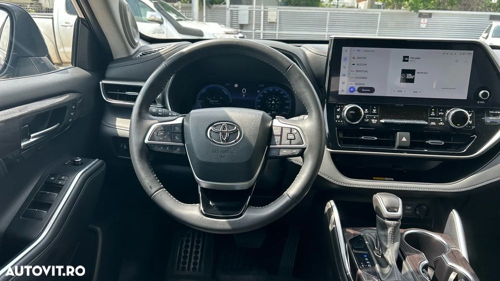 Toyota Highlander 2.5 L Dynamic Force 248CP Luxury Metallic - 10