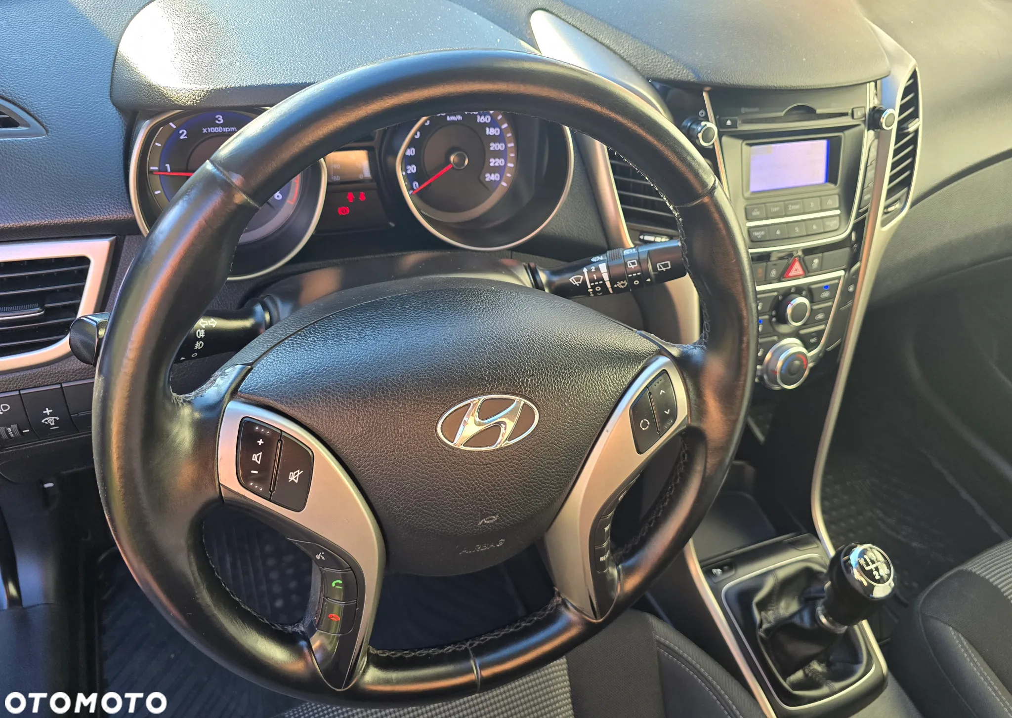 Hyundai i30 1.4 CRDi Classic + - 9