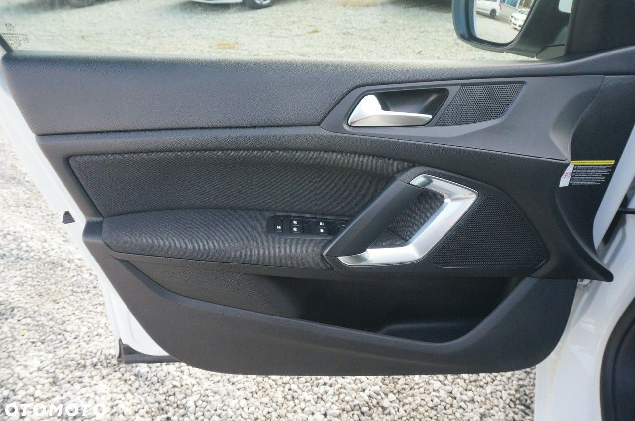 Peugeot 308 1.5 BlueHDi Allure Pack S&S EAT8 - 19