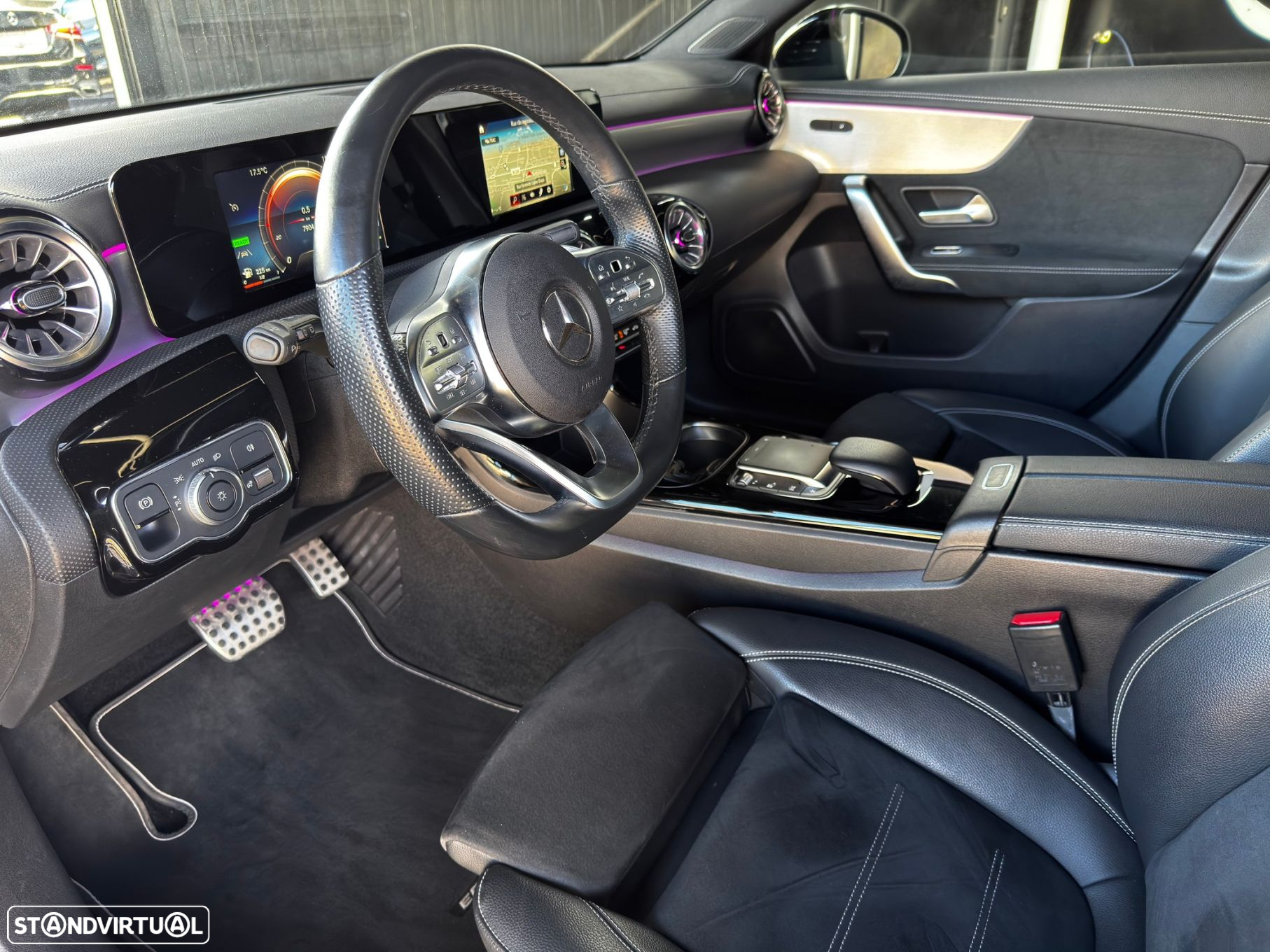 Mercedes-Benz A 250 e AMG Line - 8