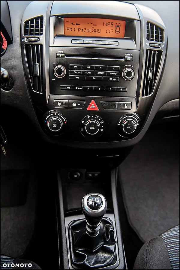 Kia Ceed - 26