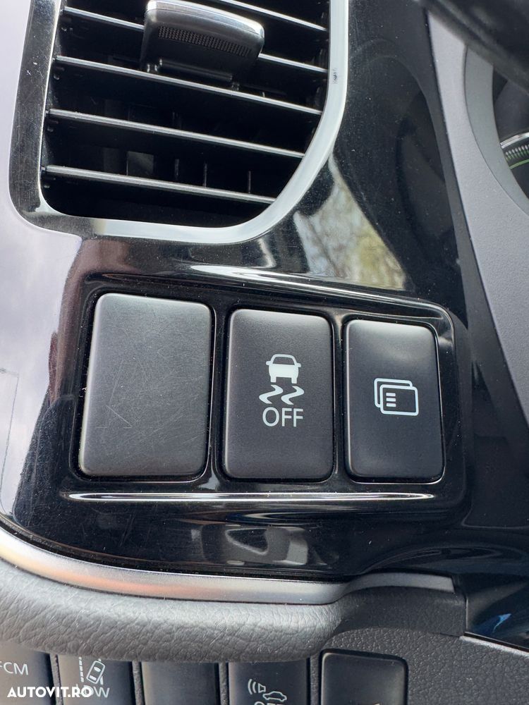 Mitsubishi Outlander 2.0 4WD Top - 14