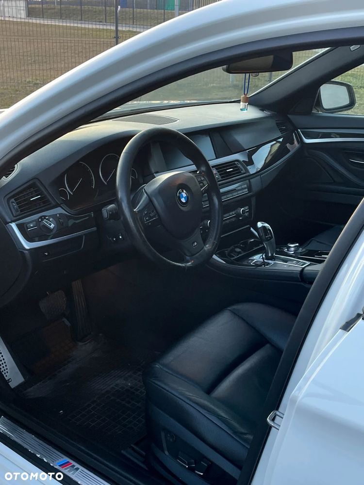 BMW Seria 5 535i xDrive - 12