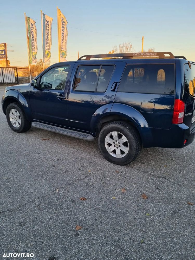 Nissan Pathfinder - 9