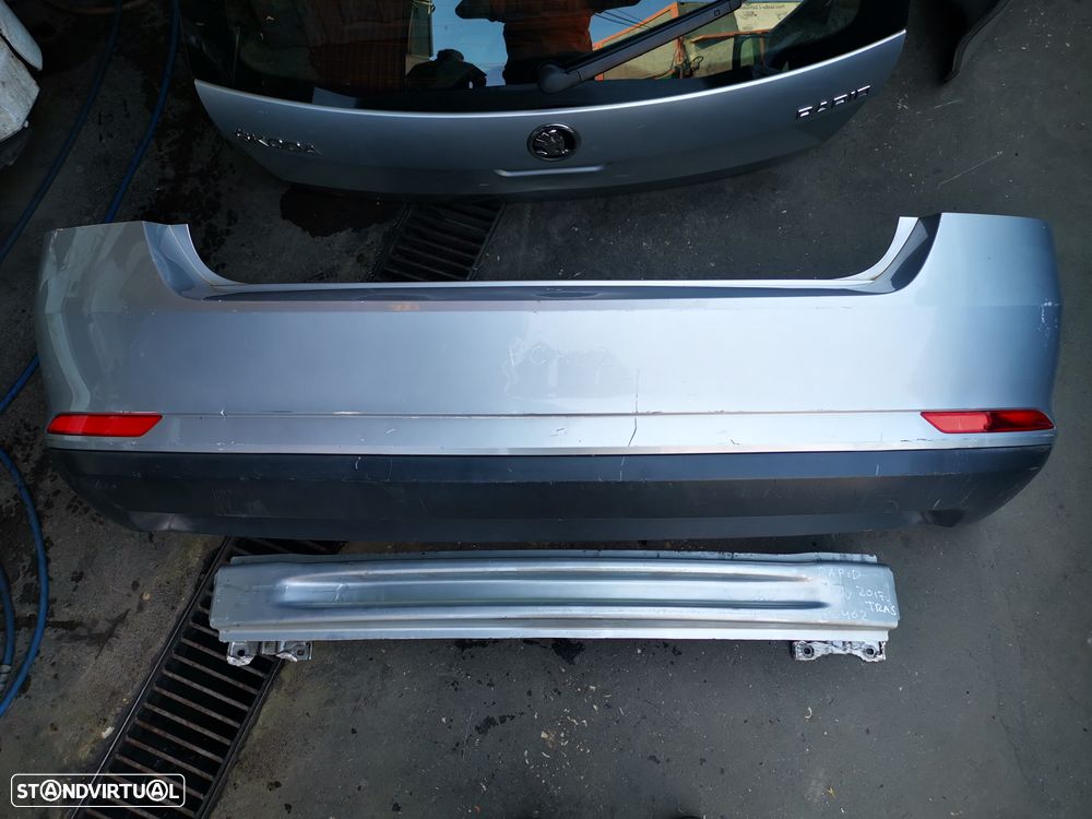 SKODA RAPID CARRINHA MALA PARA CHOQUES REFORÇO - M289 PC462 - 2