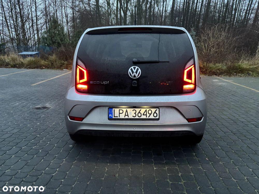 Volkswagen up! Active - 7
