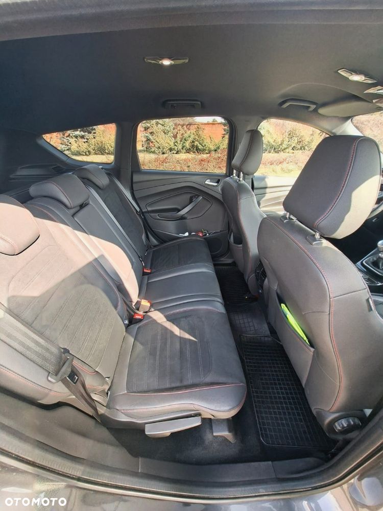 Ford Kuga 2.0 TDCi 4x2 ST-Line - 9