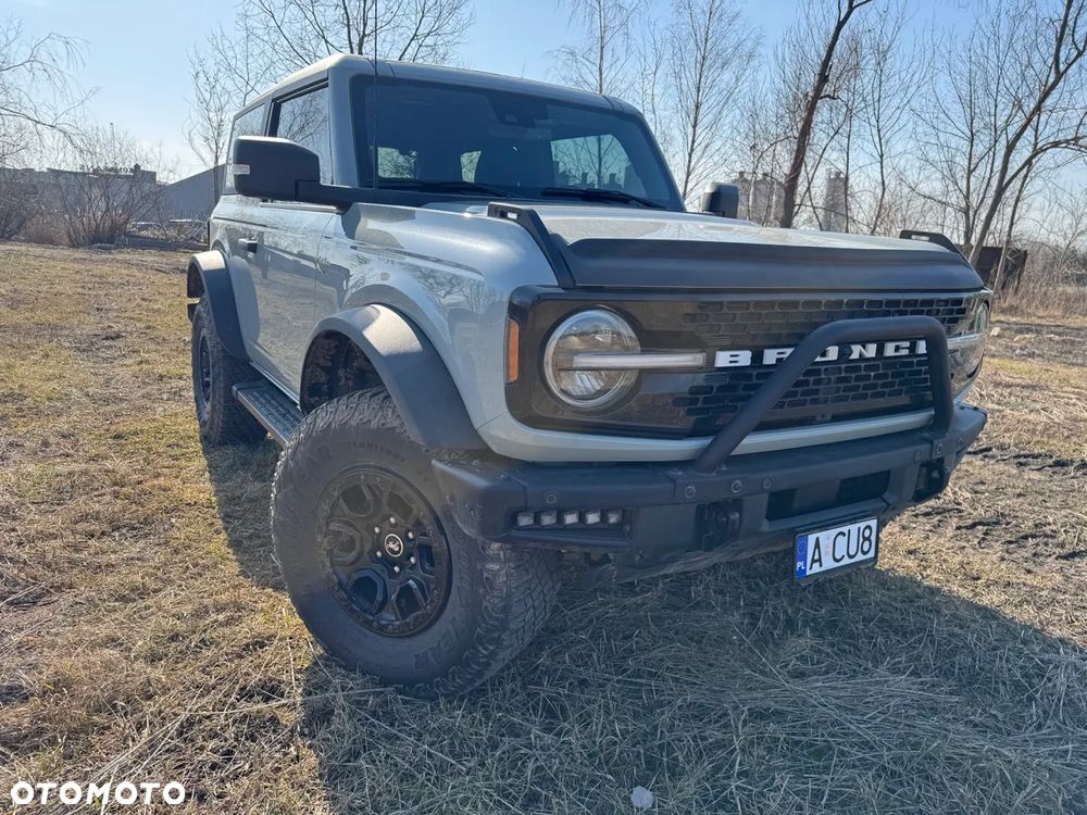 Ford Bronco - 3