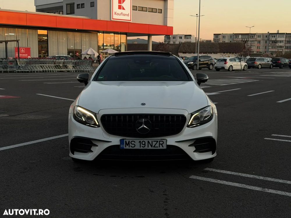 Mercedes-Benz E 220 d 4Matic Coupe 9G-TRONIC AMG Line - 13