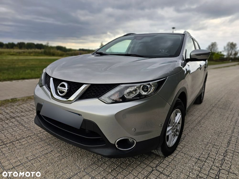 Nissan Qashqai 1.6 dCi Xtronic TEKNA+ - 3