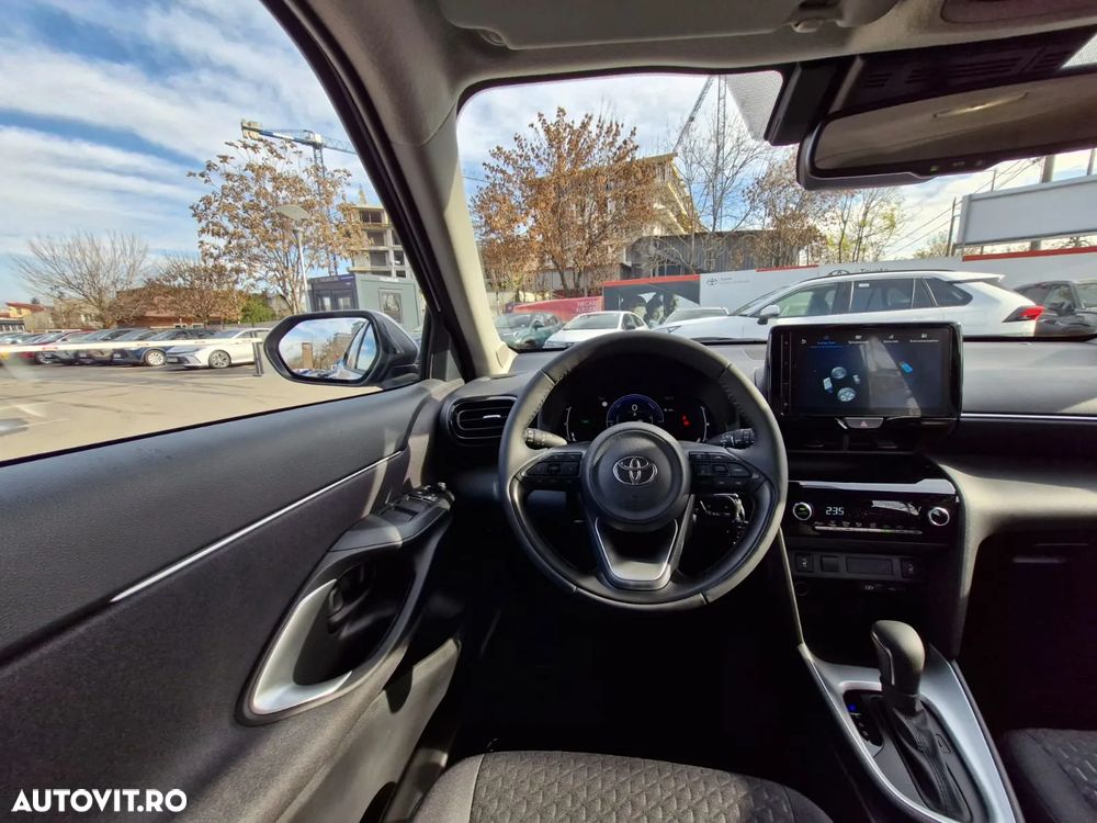 Toyota Yaris Cross - 17