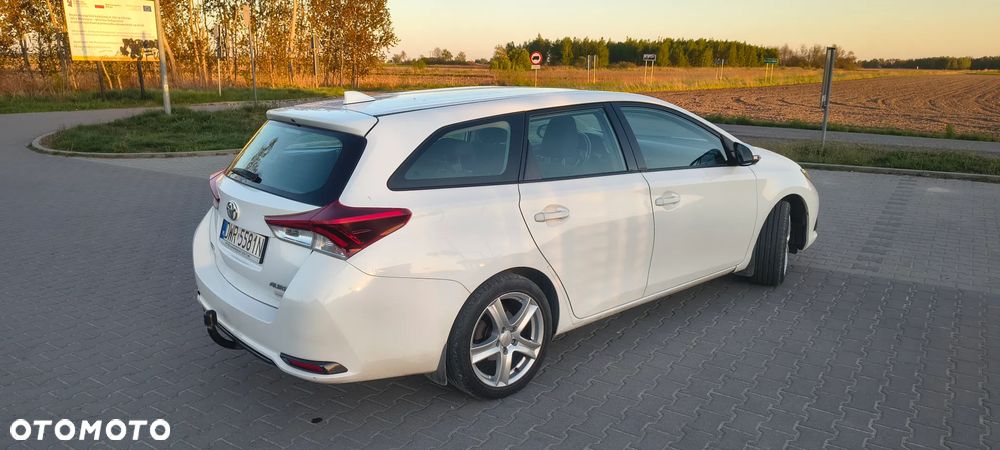 Toyota Auris 1.6 Active - 3