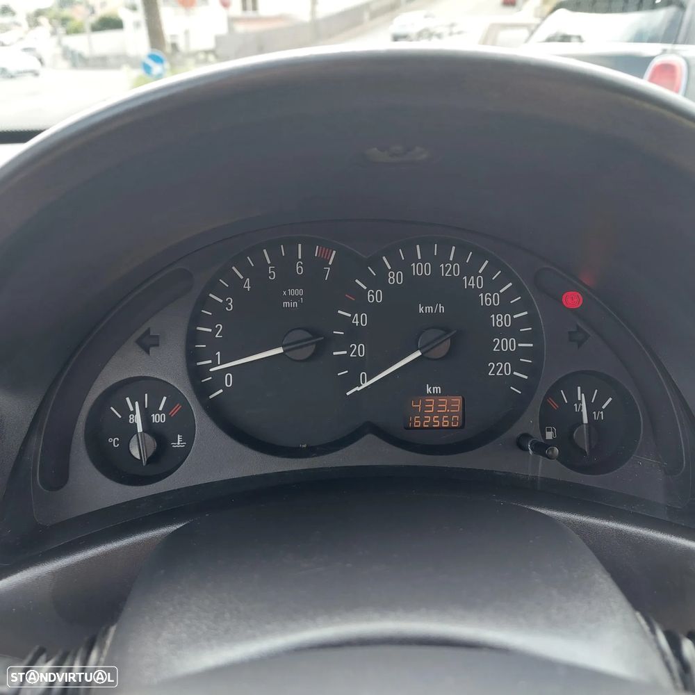 Opel Corsa 1.2 Twinport First - 7