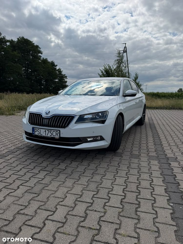Skoda Superb 2.0 TDI Ambition DSG - 8