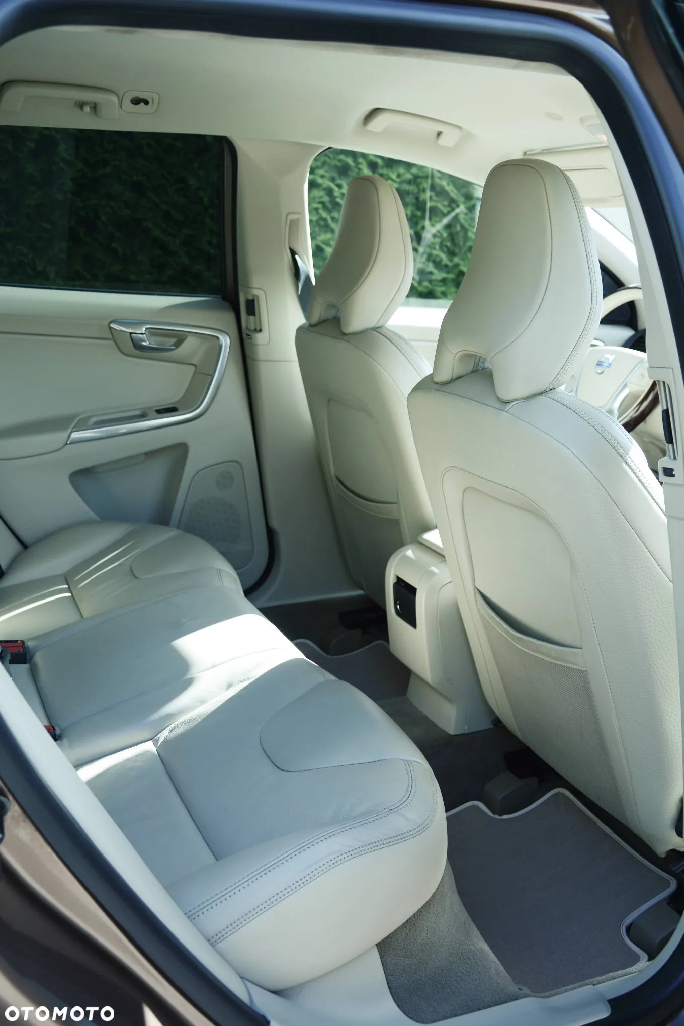 Volvo XC 60 2.4D AWD Summum - 10