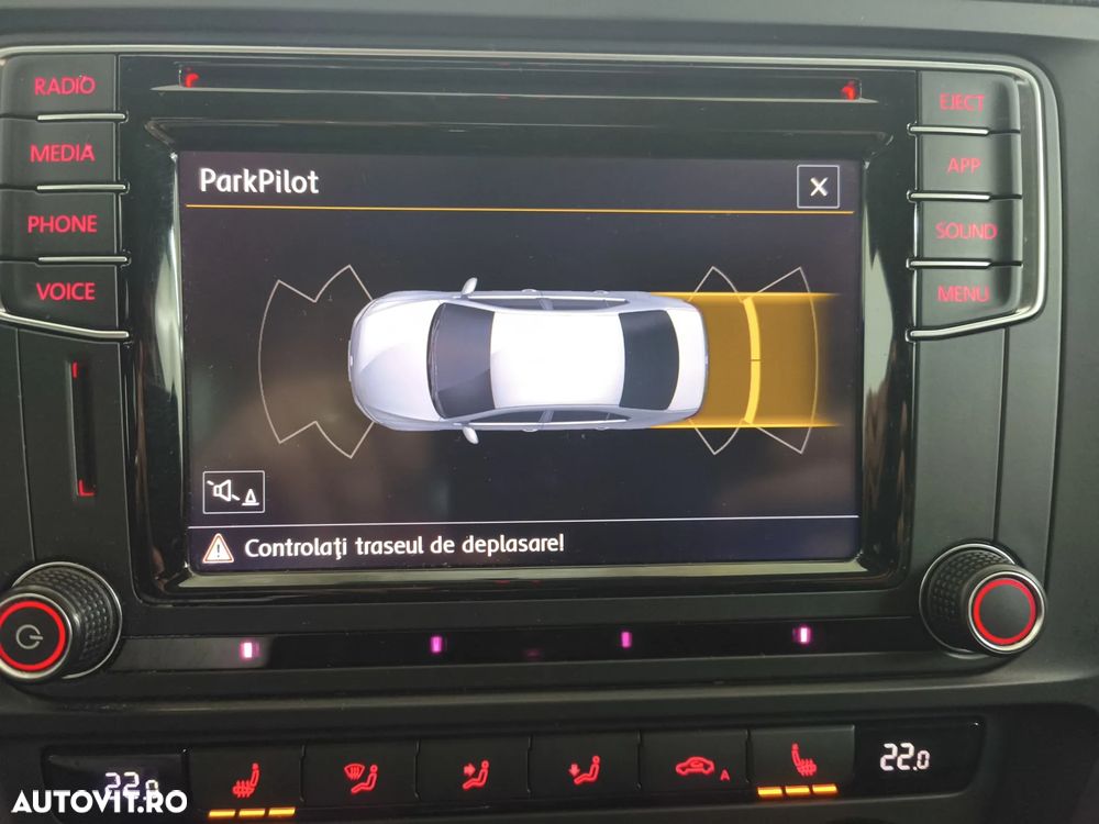 Volkswagen Jetta 2.0 TDI Highline - 15