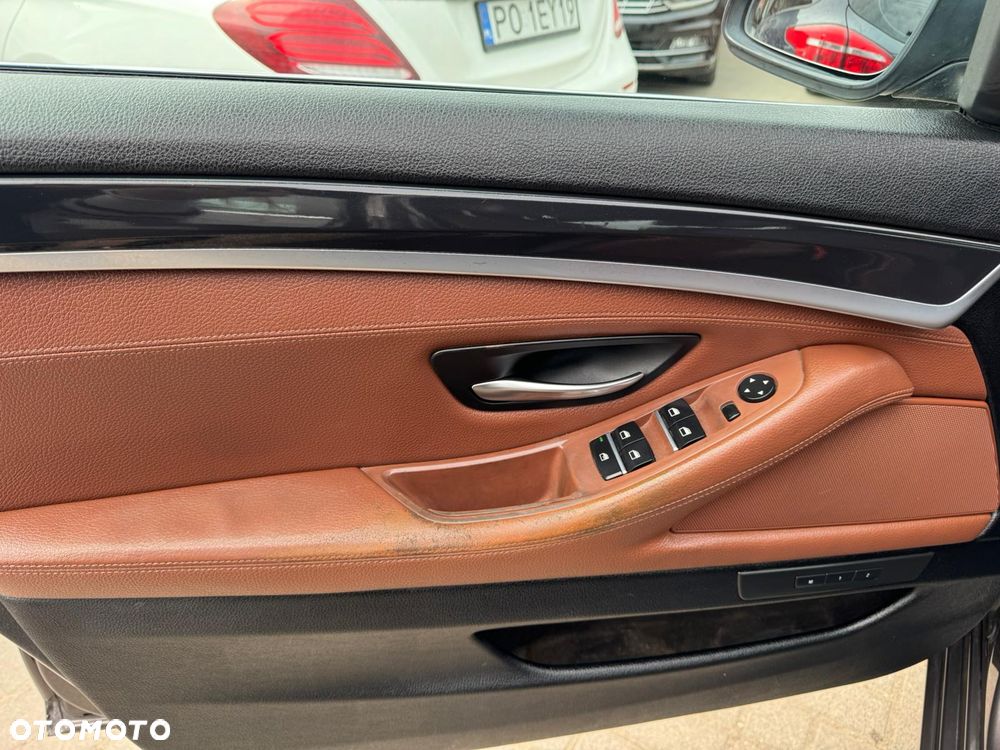 BMW Seria 5 520d BluePerformance - 11