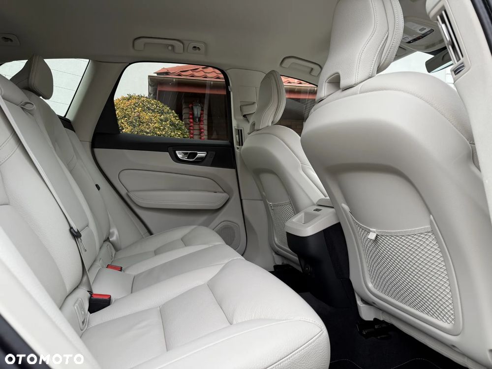 Volvo XC 60 B4 D Geartronic RDesign - 3