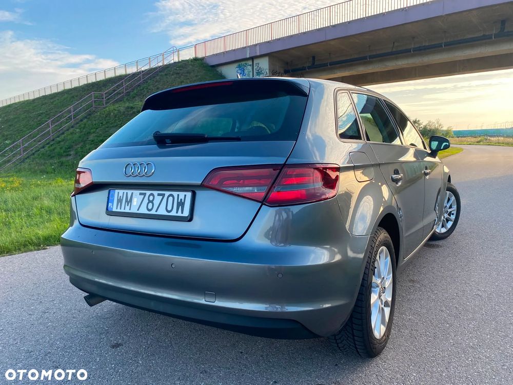 Audi A3 Sportback 1.6 TDI Ambiente - 5