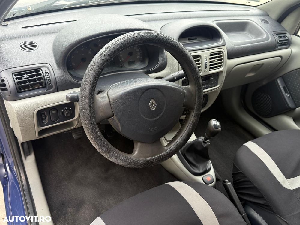 Renault Clio - 20