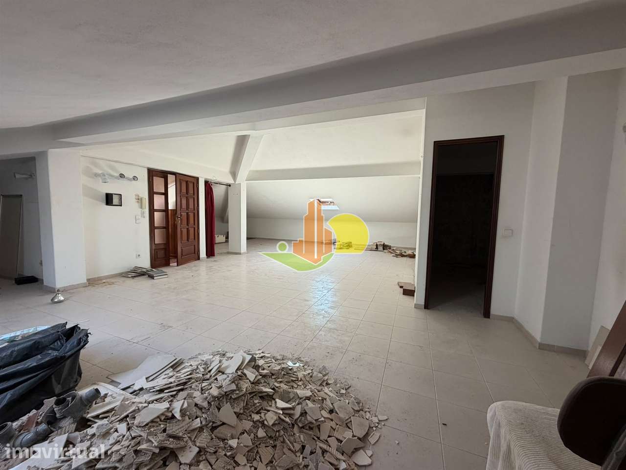 Arrumo para venda no Alto do Forno - Grande imagem: 5/10